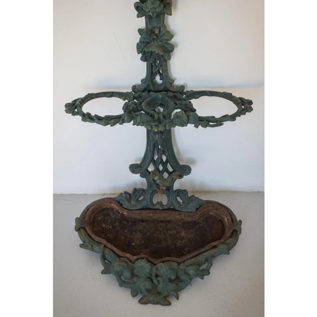 Ornate Victorian-Style Coat Rack in Cast Iron For Sale - Image 3 of 18