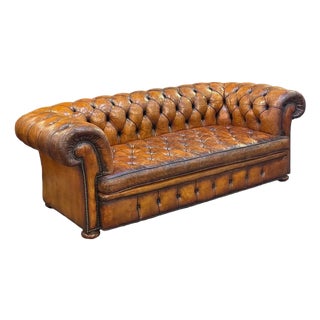 Large English Chesterfield Sofa of Tufted Leather From the Edwardian Era For Sale