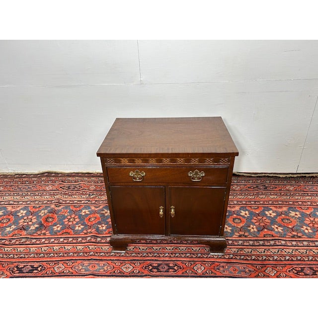 1960s Baker Mahogany Chippendale Style Nightstand With Doors For Sale In New York - Image 6 of 10