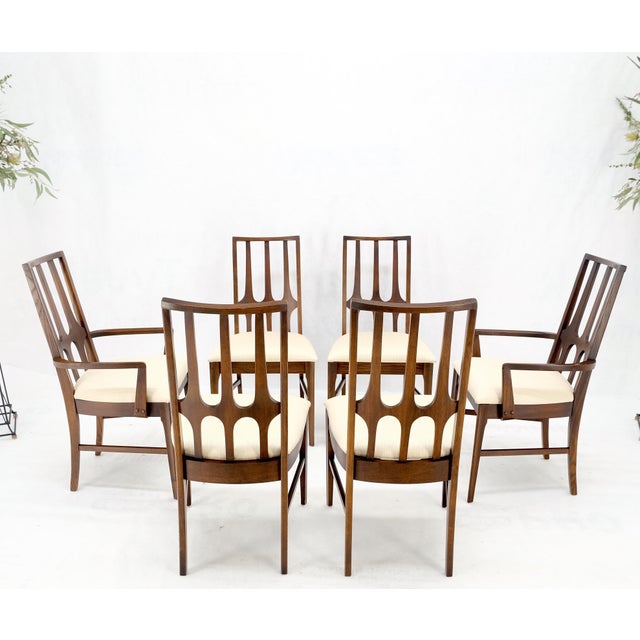 Mid-Century Modern Set of 6 Mid-Century Modern New Linen Upholstery Walnut Dining Chairs Mint! For Sale - Image 3 of 14