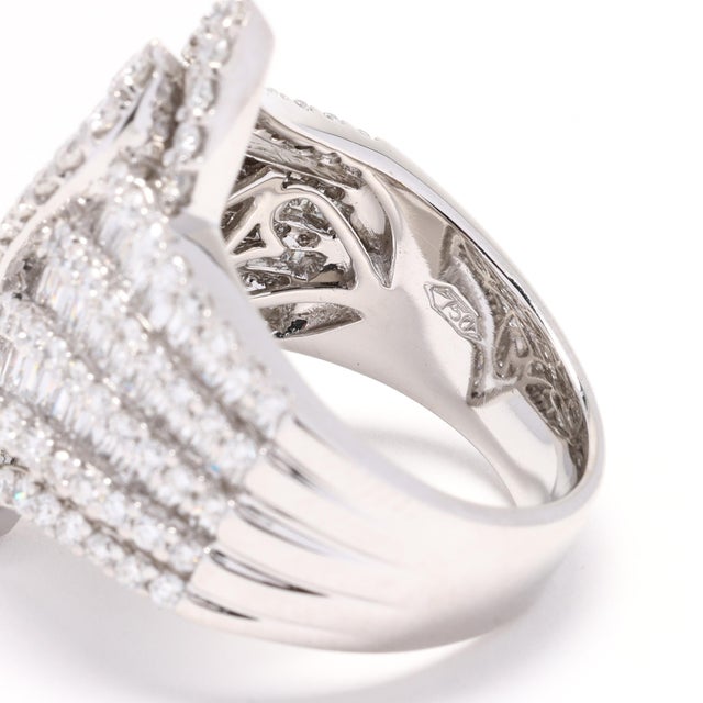 2.75ctw Diamond Large Statement Ring, 18k White Gold, Ring Size 7 For Sale In Greensboro - Image 6 of 6