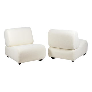 White Low Lounge Chairs, 1970s, Set of 2 For Sale
