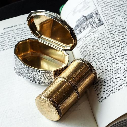 Antique French Silver Gilt Cylindrical Etui Box with Turned Guilloche Engine, 1890s For Sale - Image 5 of 18