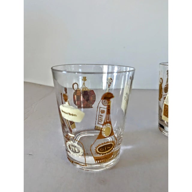 Mid-Century Modern Mid Century Set of 4 Tumblers With Illustration in Gold For Sale - Image 3 of 6