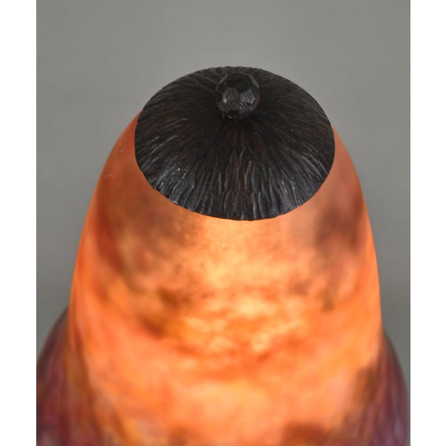 1920s 1920s French Art Deco Daum and Robj Table Lamp Burgundy Mottled Glass Wrought Iron For Sale - Image 5 of 11