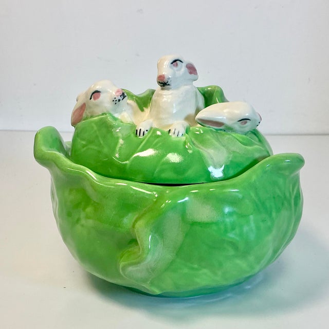 1970s Vintage Hollywood Regency Americana Folk Art Cabbage Tureen With Bunnies For Sale - Image 16 of 18
