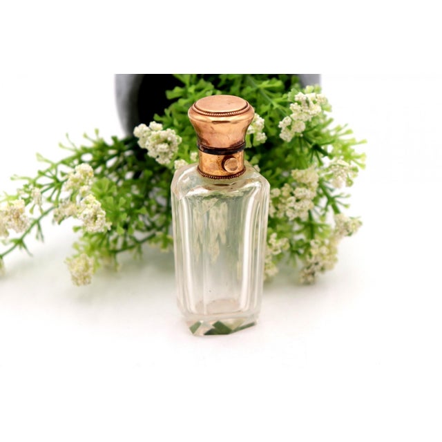 Perfume Bottle in Glass and 15K Gold For Sale - Image 6 of 6