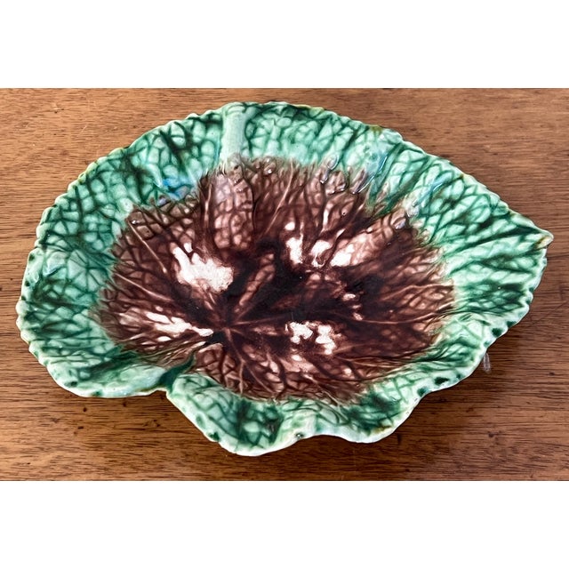 Victorian Late 19th Century English Begonia Leaf Dishes-Set of 2 For Sale - Image 3 of 8
