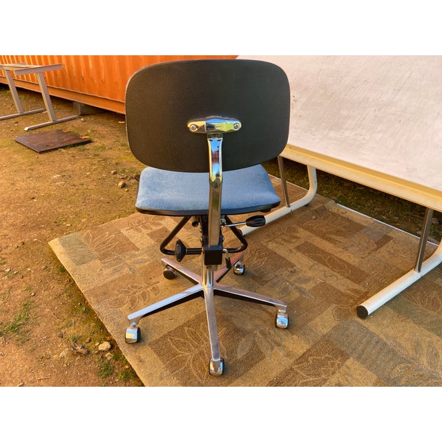 1990s Vintage Neolt Leonar Italian Drafting Table With Drafting Chair