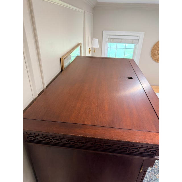 1990s Henkel Harris Flame Mahogany Chippendale Tv Armoire – Style 1246, Finish #29 For Sale - Image 11 of 12