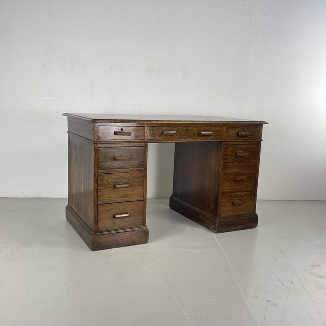 Lovely heavy oak art deco desk. Has one pull out drawers extensions on the back. approximate dimensions: width: 123cm...