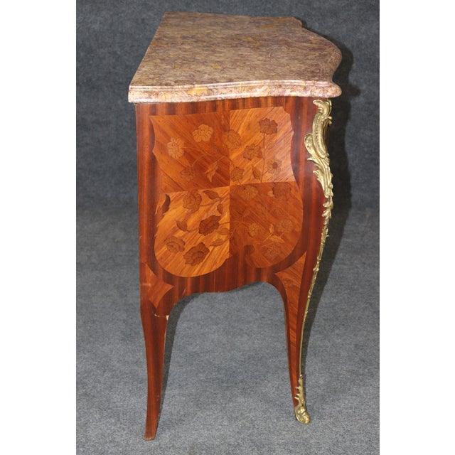 Antique French Louis XV Style Bronze Ormolu Mounted Marble Top Commode For Sale - Image 11 of 13