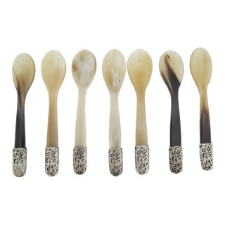 Vintage Natural Horn Sterling Silver Floral Mounted Caviar Spoon - Set of 7 For Sale