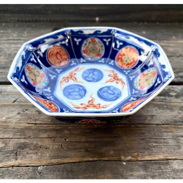 Japanese Antique Japanese Imari Octagonal Porcelain Bowl, Cobalt Blue & Iron Red, Meiji Period For Sale - Image 3 of 9