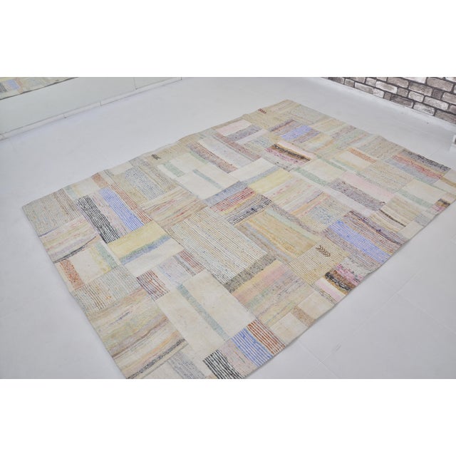 1960s Oushak Turkish White Stripe Carpet For Sale - Image 4 of 10