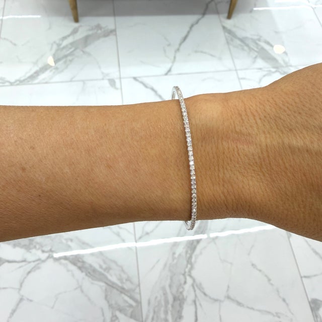 Silver Ladies 14k White Gold 1.50ctw Diamond Flexible Tennis Bangle Bracelet For Sale - Image 8 of 8