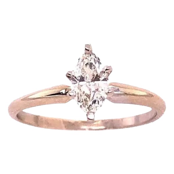 14 Karat White Gold Diamond Engagement Ring For Sale