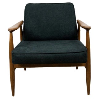 Set of GFM-87 Beech and Fabric Armchairs by Juliusz Kędziorek for Gościcińskie Fabryki Mebli, 1960s For Sale