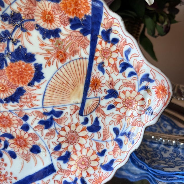 Hand-painted antique Imari leaf plate in fan and flower design // Arita plate // decorative plate // gilt edge // blue and white with orange For Sale - Image 17 of 17