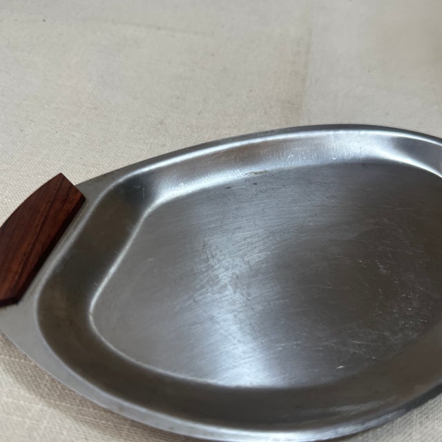 Mid-Century Modern Small 1970s Silver-Tone Metal Serving Tray With Wooden Teak Handles For Sale - Image 3 of 7