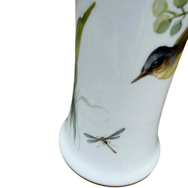 Antique Meissen c.1890-1910 Hand Painted Bird & Butterfly Porcelain Trumpet Vase For Sale - Image 9 of 17