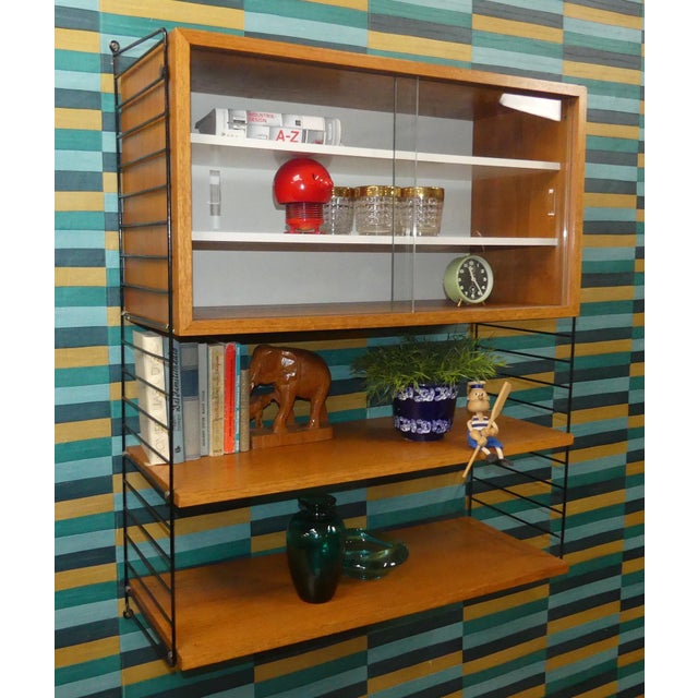 Metal Mid-Century Modern Teak String Shelving Unit with Display Cabinet and Black Ladders by Kajsa & Nils Nisse Strinning for String, Sweden, 1960s For Sale - Image 7 of 10