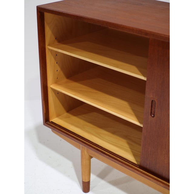 Model 160 Sideboard in Teak by Børge Mogensen for Søborg Møbelfabrik, 1950s For Sale - Image 9 of 16
