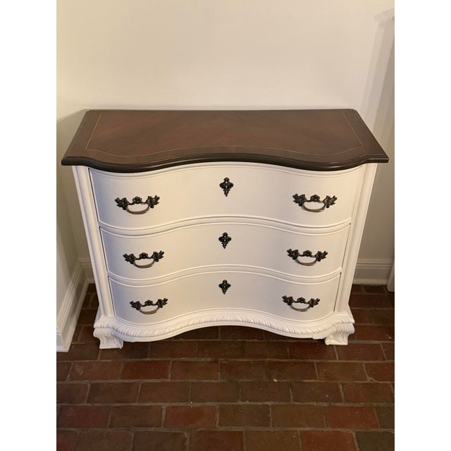 Cream Vintage Broyhill Serpentine 3-Drawer Chest, Professionally Refinished For Sale - Image 8 of 9