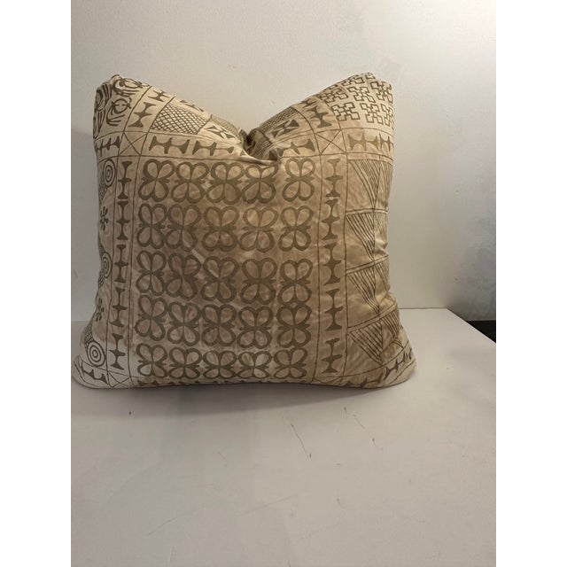 Antique White Fortuny Ashanti Pattern Down Cushion For Sale - Image 8 of 8