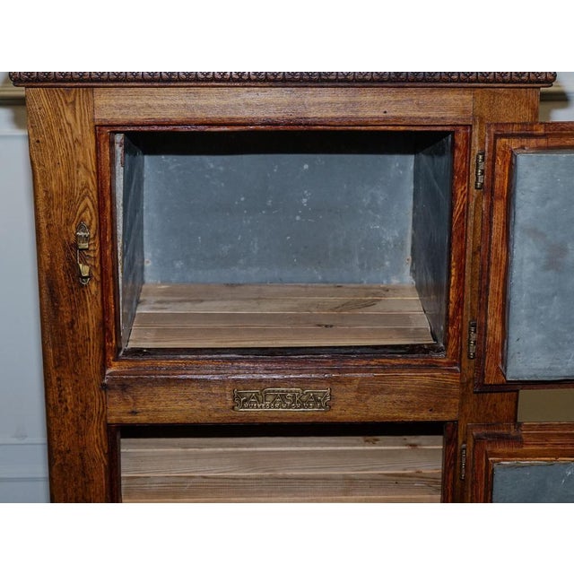 Large North American Alaska Muskegon Oak Larder Ice Box, 1900s For Sale - Image 15 of 18