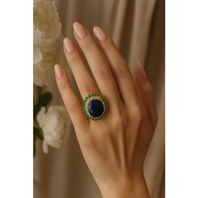 Bochic “Orient” Vintage Diamond, Blue Sapphire & Emerald Ring Set In 18K Gold & For Sale - Image 12 of 12
