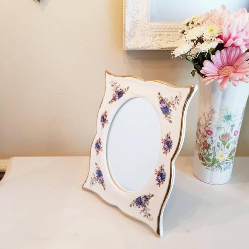Moonlight Rose Table Free-Standing Mirror from Royal Albert For Sale - Image 6 of 6