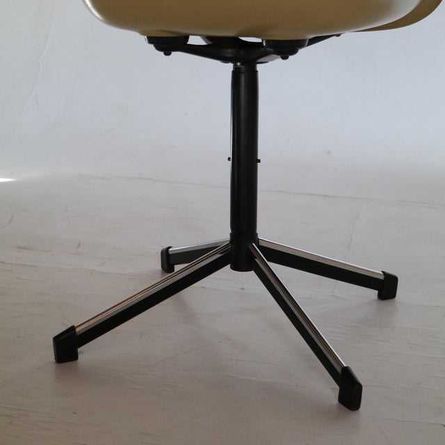 1970s 1970s Swivel Plastic Desk Chair by Cosco - Modernist Space Age For Sale - Image 5 of 8