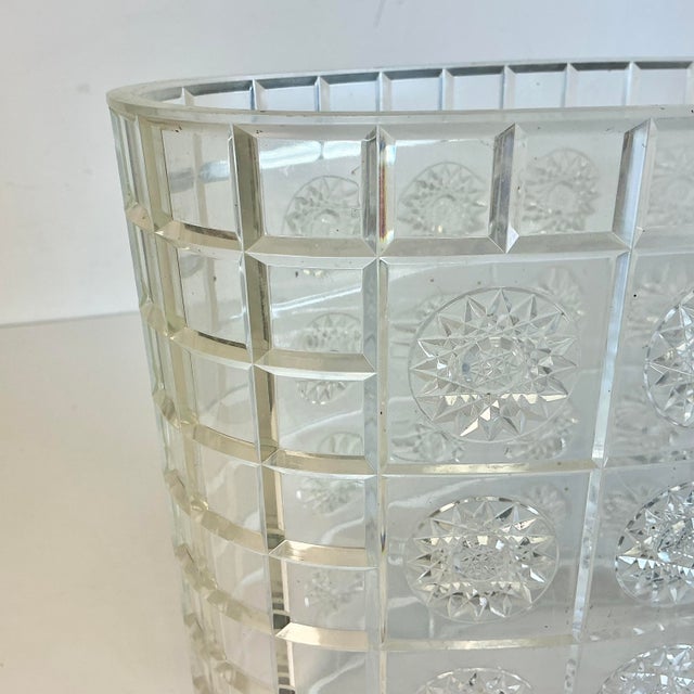 1950s Vintage Hollywood Regency Lucite Acrylic Wastebasket. For Sale - Image 6 of 17