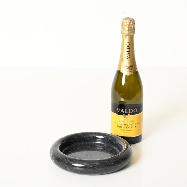 Round Bowl or Ashtray in Black Carnico Marble attributed to Angelo Mangiarotti, Italy, 1970 For Sale - Image 3 of 12