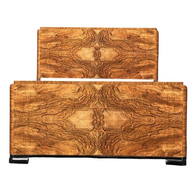 Art Deco Double Bed in Figured Walnut, 1930s For Sale - Image 3 of 14