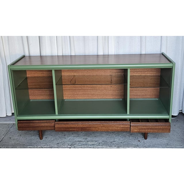 1950s Mid Century Modern Sideboard Credenza, Display Cabinet, by John Keal for Brown Saltman, Circa 1950's For Sale - Image 9 of 18