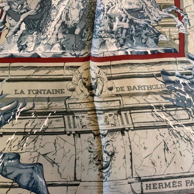 Textile 1995 Hermes Silk Carrè Scarf La Fontaine De Bartholdi For Sale - Image 7 of 13