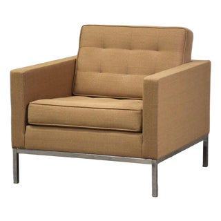 Vintage Florence Knoll Beige and Chrome Lounge Chair For Sale