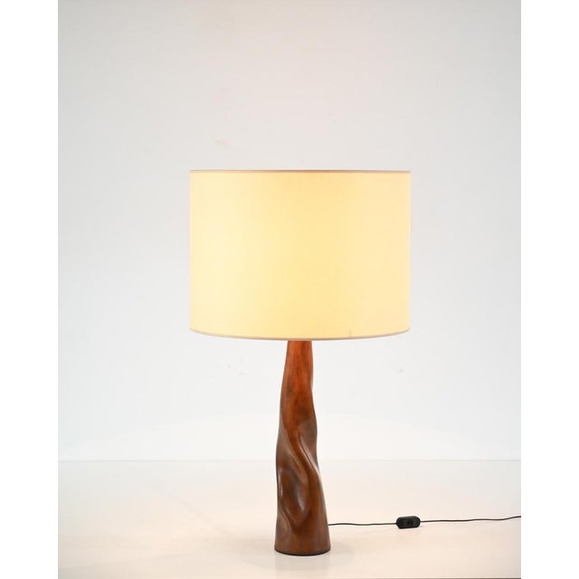 Midcentury Italian Sculptural Table Lamp in Curved Brown Leather, 1970s For Sale - Image 15 of 16