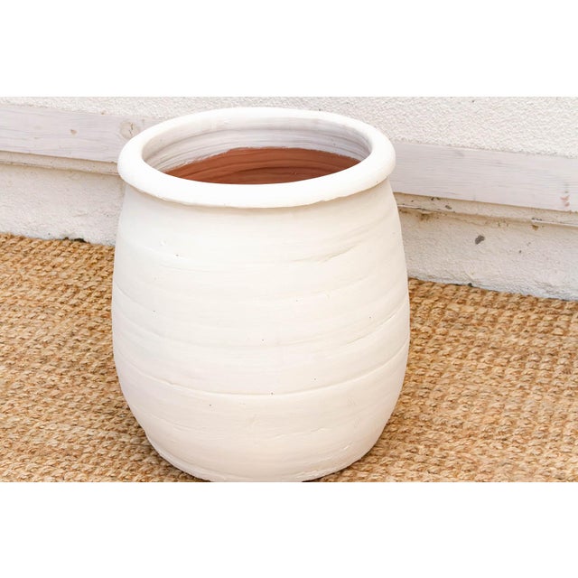 19" Dm Chalk White Mediterranean Urn Planter For Sale - Image 4 of 8