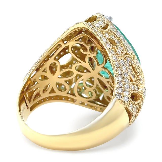 2020s Bespoke 18ct White & Yellow Gold Emerald & Diamond Dress Ring 6.68ct For Sale - Image 5 of 8