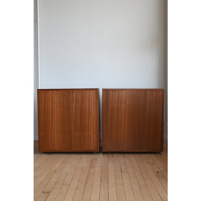 Dunbar Furniture Dunbar Chests of Drawers in Mahogany, a Pair For Sale - Image 4 of 7