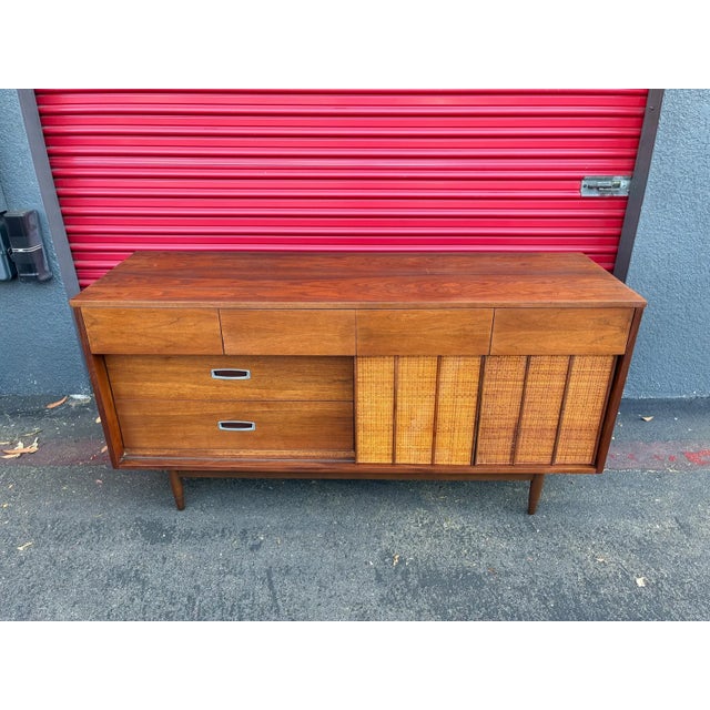 Vintage Mid Century Walnut Dresser/Credenza by Mainline by Hooker For Sale In San Diego - Image 6 of 10