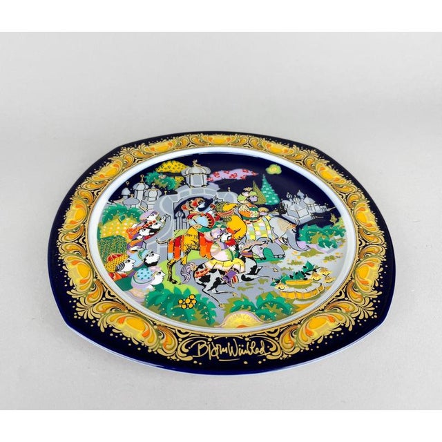1980s Christmas Porcelain Plate by Bjorn Wiinblad for Rosenthal, 1985 For Sale - Image 5 of 10
