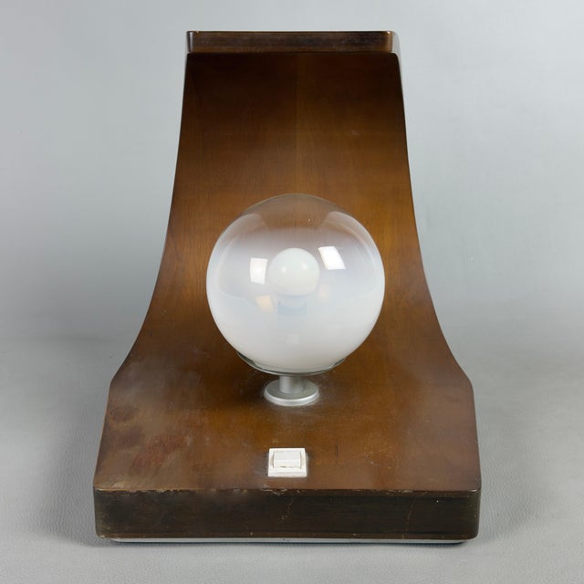 Modern Orb Table Lamp in Curved Wood by Ignoto for Artigianato Italiano, 1960s For Sale - Image 3 of 11