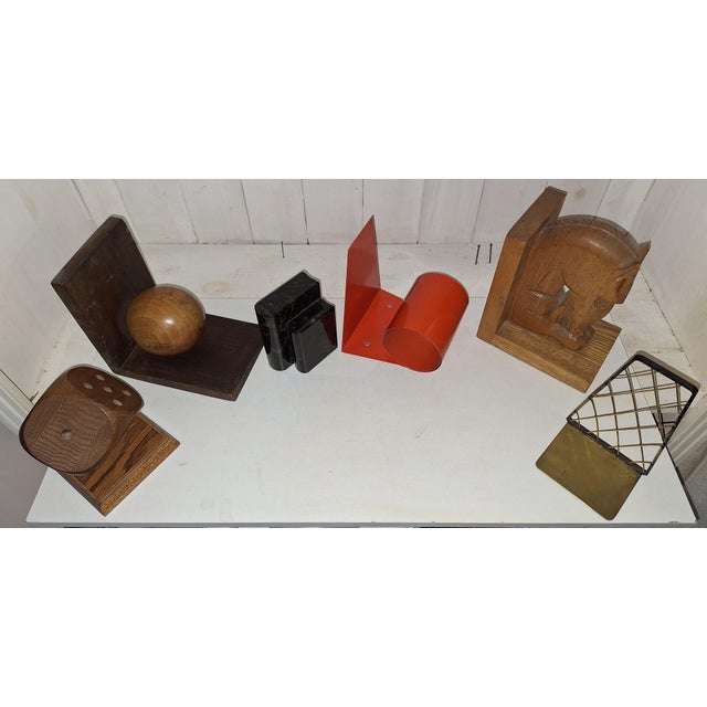 Vintage Various Individual Bookends, 1930s, Set of 6, in Very Good conditions. Designed 1920 to 1949