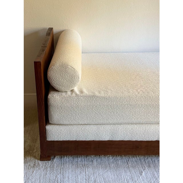 Wood A Hand-Crafted Wood and Bouclé Daybed, 21st Century For Sale - Image 7 of 12