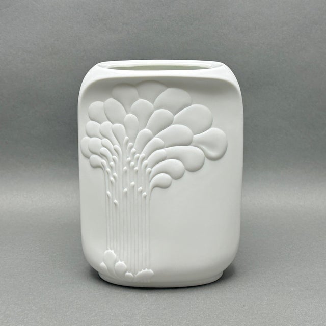Vintage A.K. Kaiser 669 White Bisque Porcelain Modernist Op Art Vase