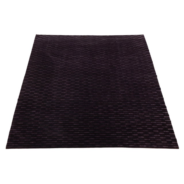 2010s Modern Tibetan Wool and Silk Rug in Deep Plum, Minimalist Geometric Design For Sale - Image 5 of 10